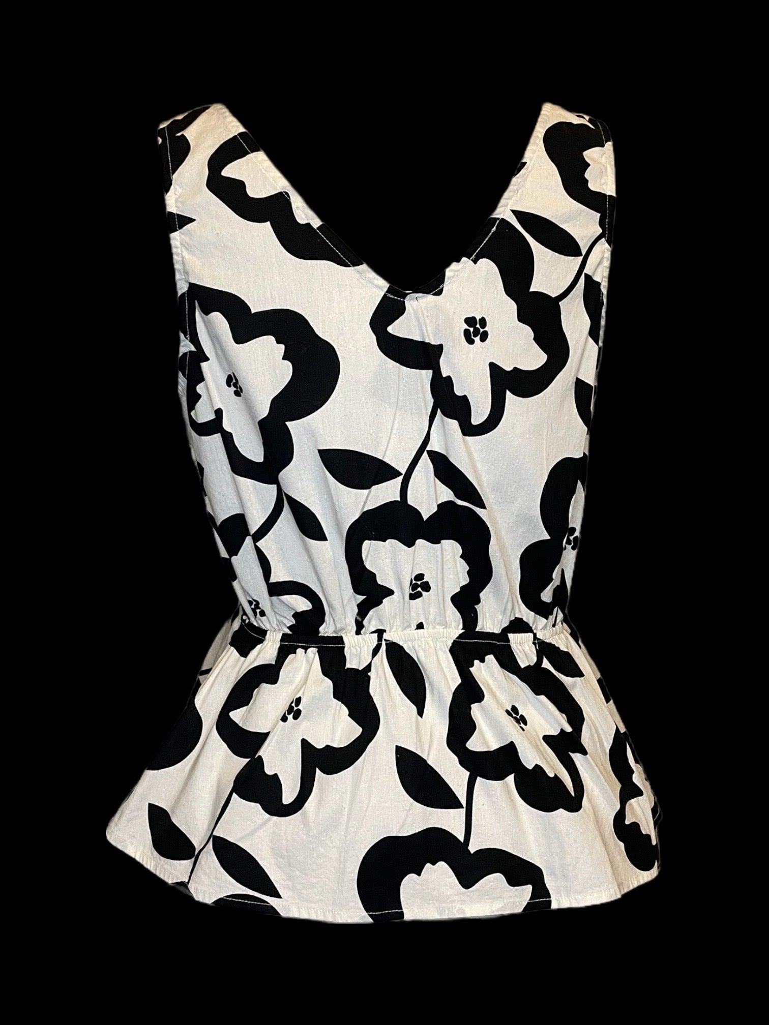 NWT LOUIS VUITTON Ivory White CUT OUT FLORAL Top SLEEVELESS BLOUSE